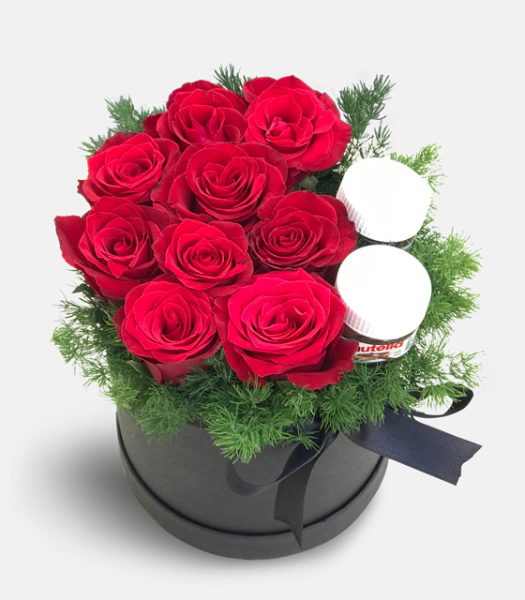 Siyah Silindir Kutuda Gül & Mini Nutella – Tatlı ve Zarif Sürpriz