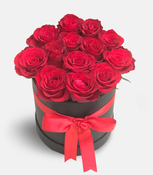 Silindir Kutuda Kırmızı Güller – Zarif & Romantik Sürpriz